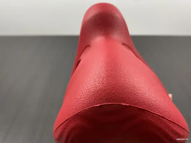 Yeezy Adidas Red Foam CW3355 0530